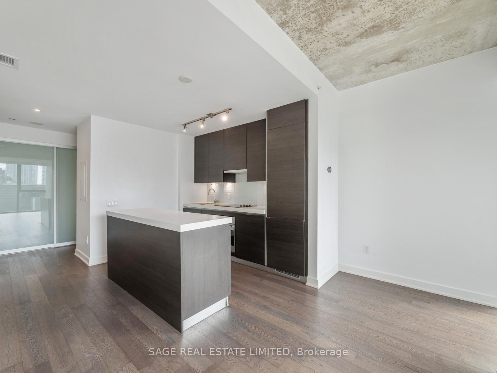 629 King Street W, Unit 929 - Photo 4