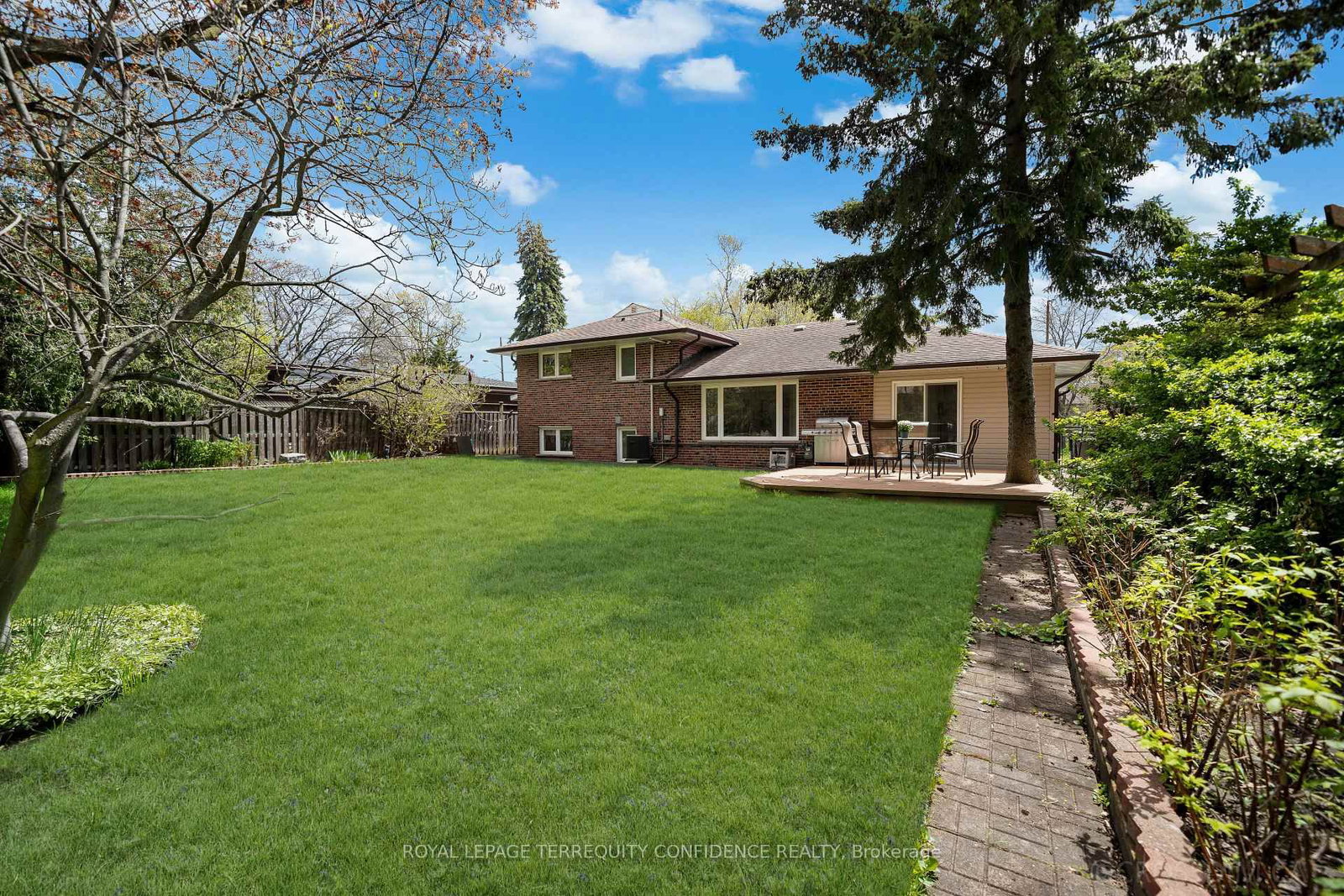 12 Finchurst Drive - Photo 32