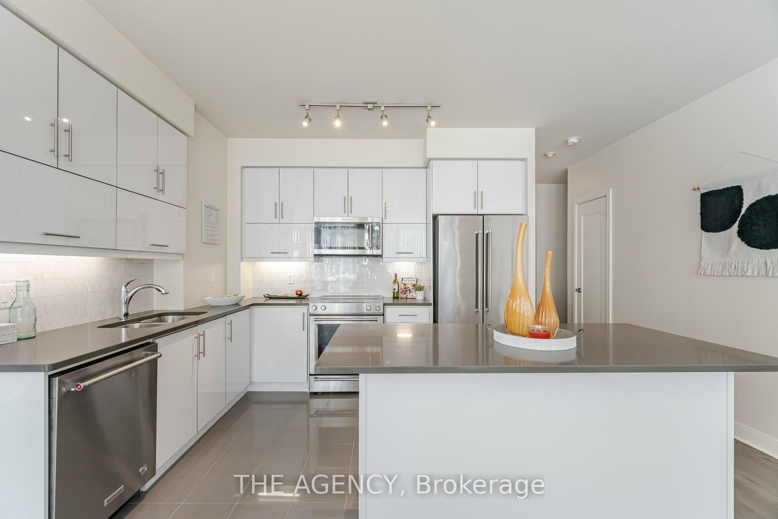 825 Church Street, Unit 105 - Photo 10