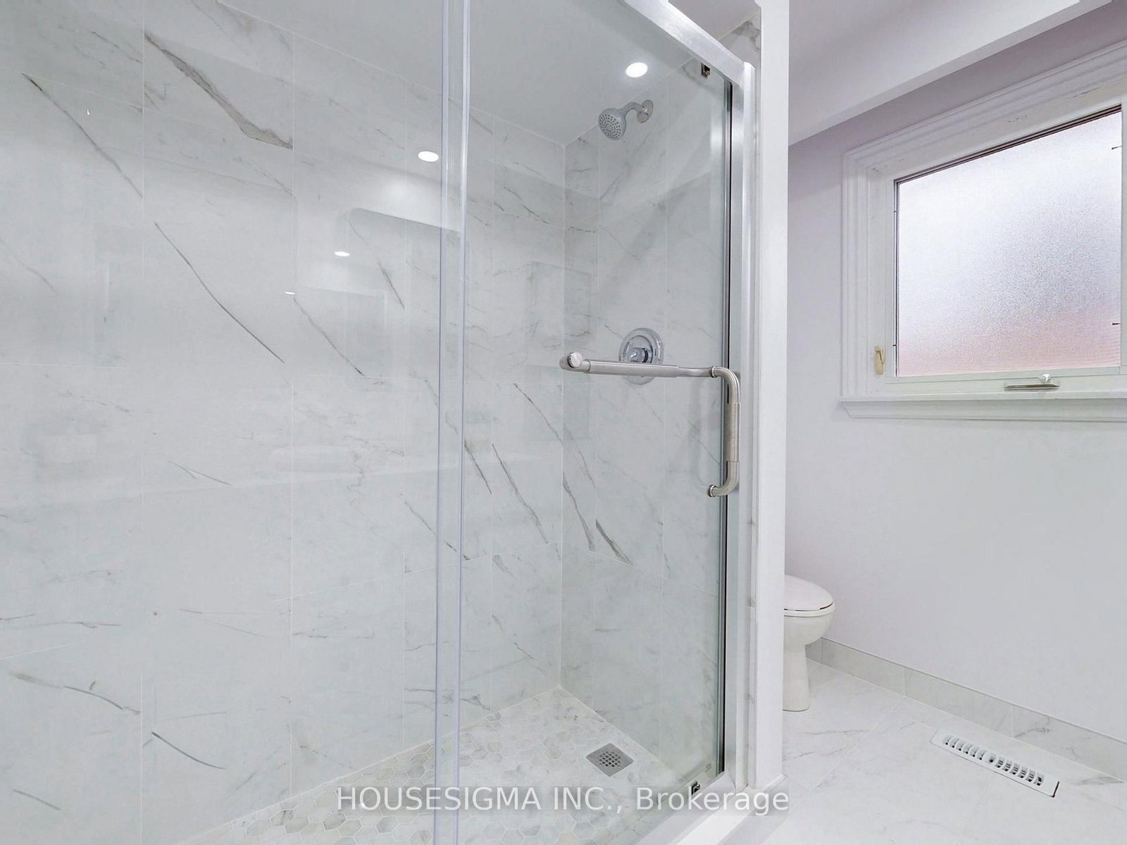 423 Connaught Avenue - Photo 24