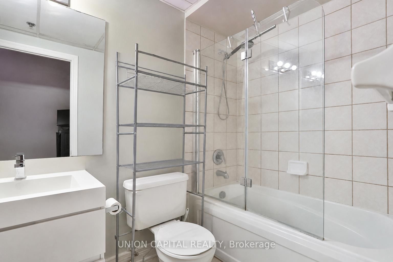71 Mccaul Street, Unit 143 - Photo 8