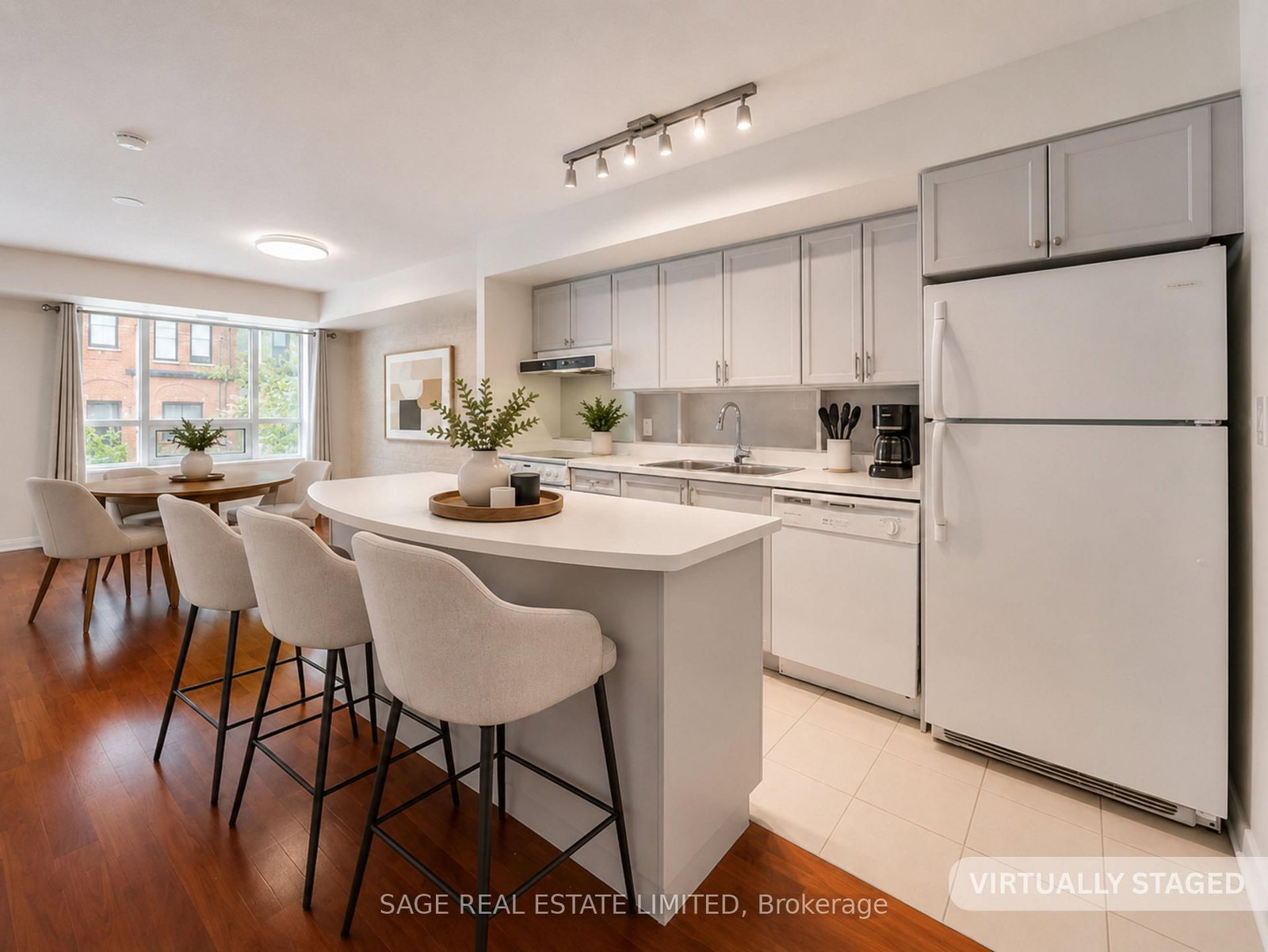 18 Beverley Street, Unit 209 - Photo 21
