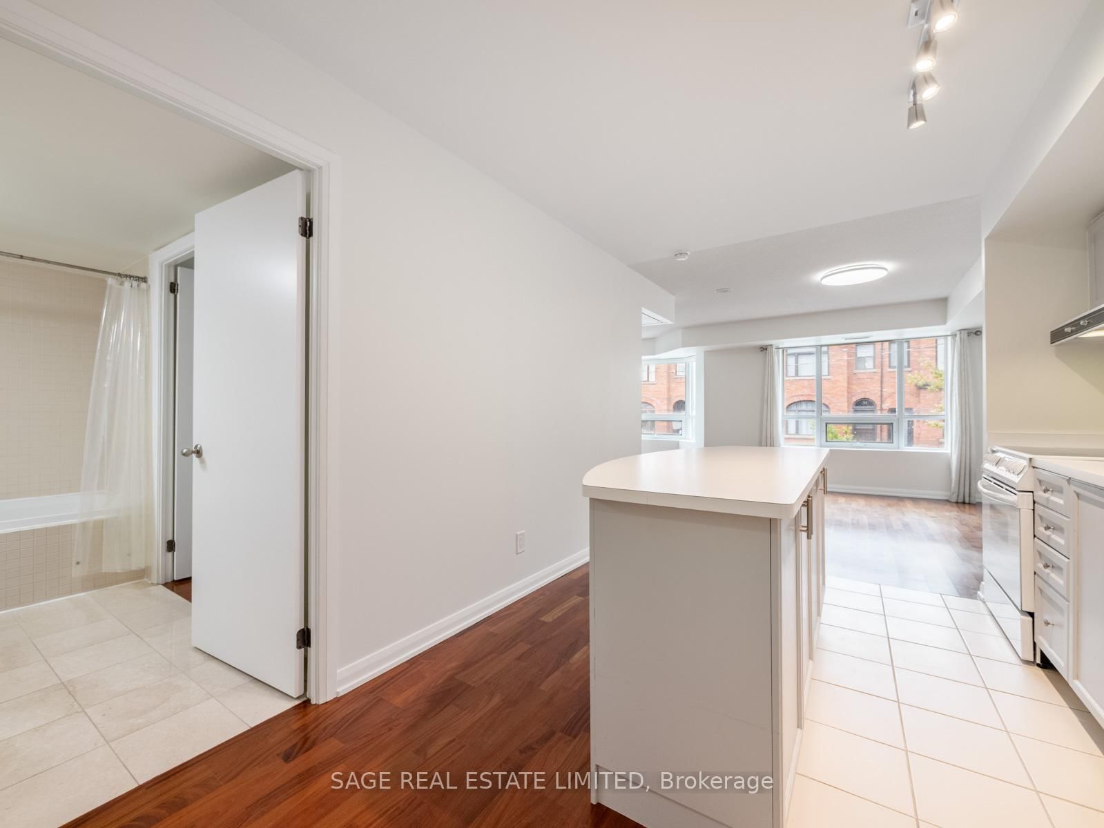 18 Beverley Street, Unit 209 - Photo 28
