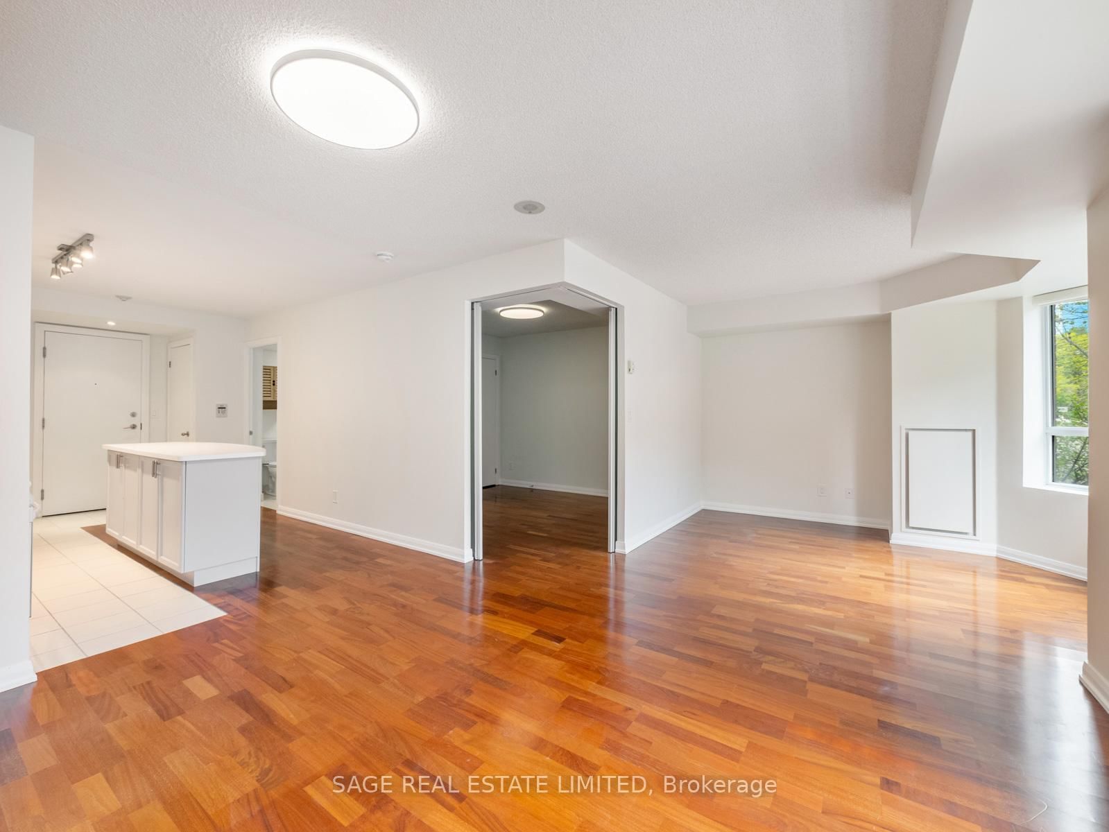 18 Beverley Street, Unit 209 - Photo 30