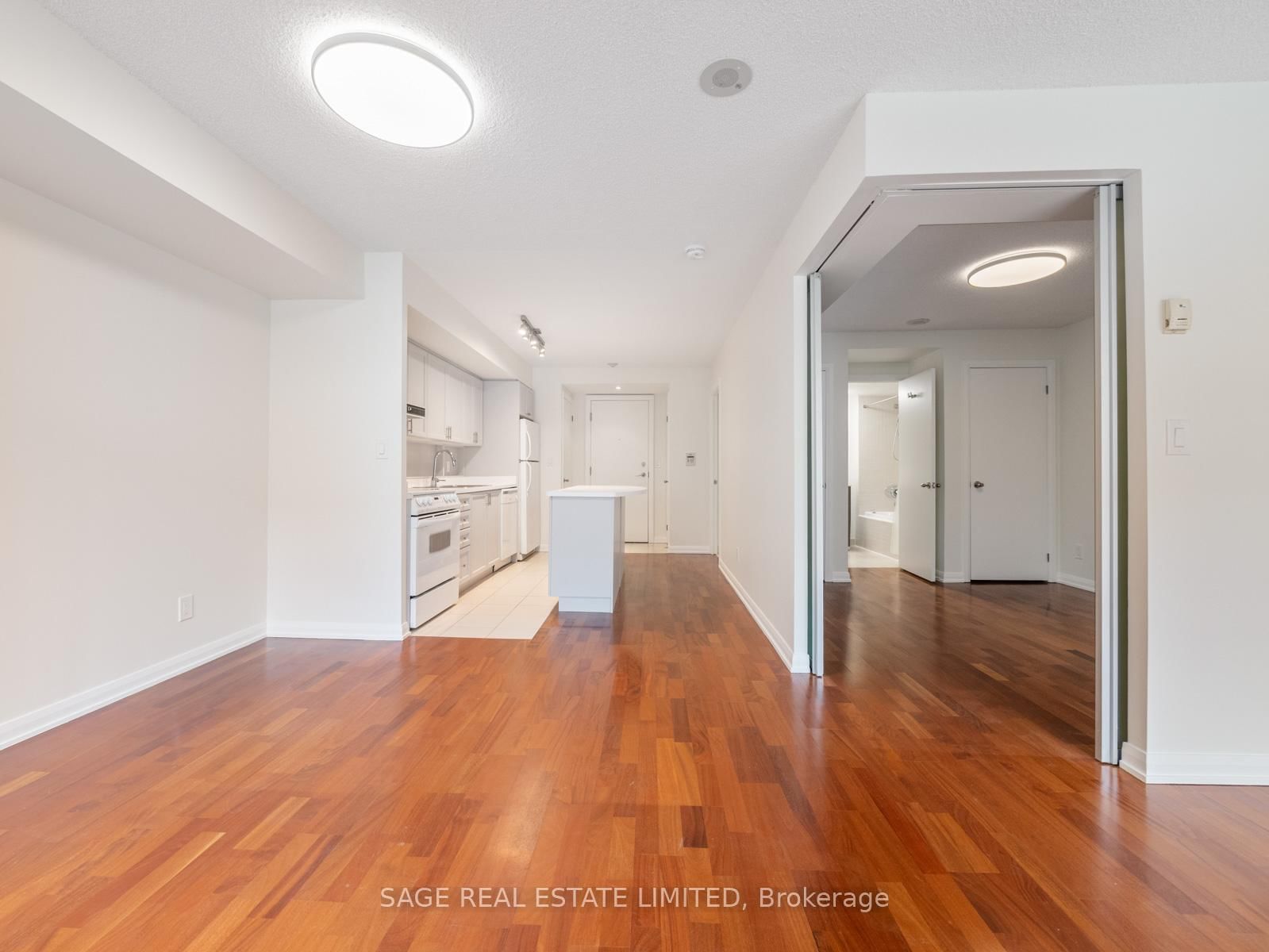 18 Beverley Street, Unit 209 - Photo 36