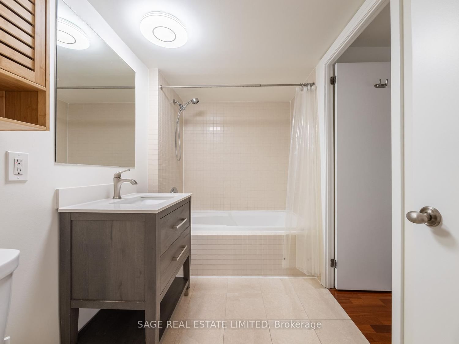 18 Beverley Street, Unit 209 - Photo 41