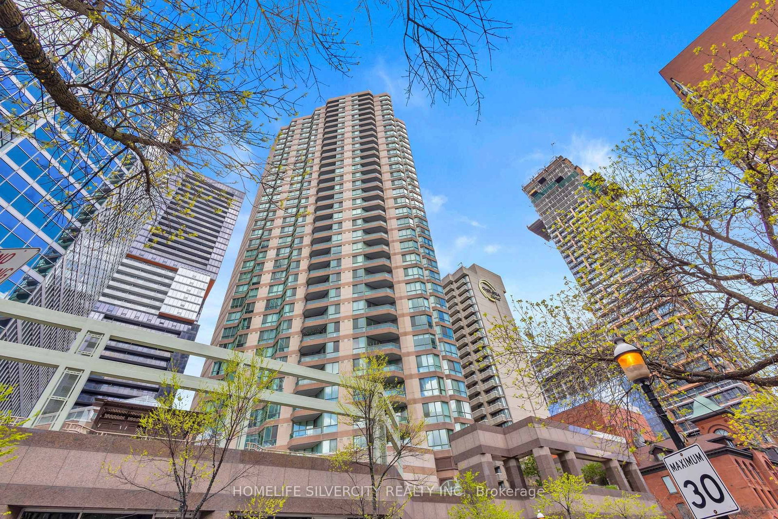 38 Elm Street, Unit #2900