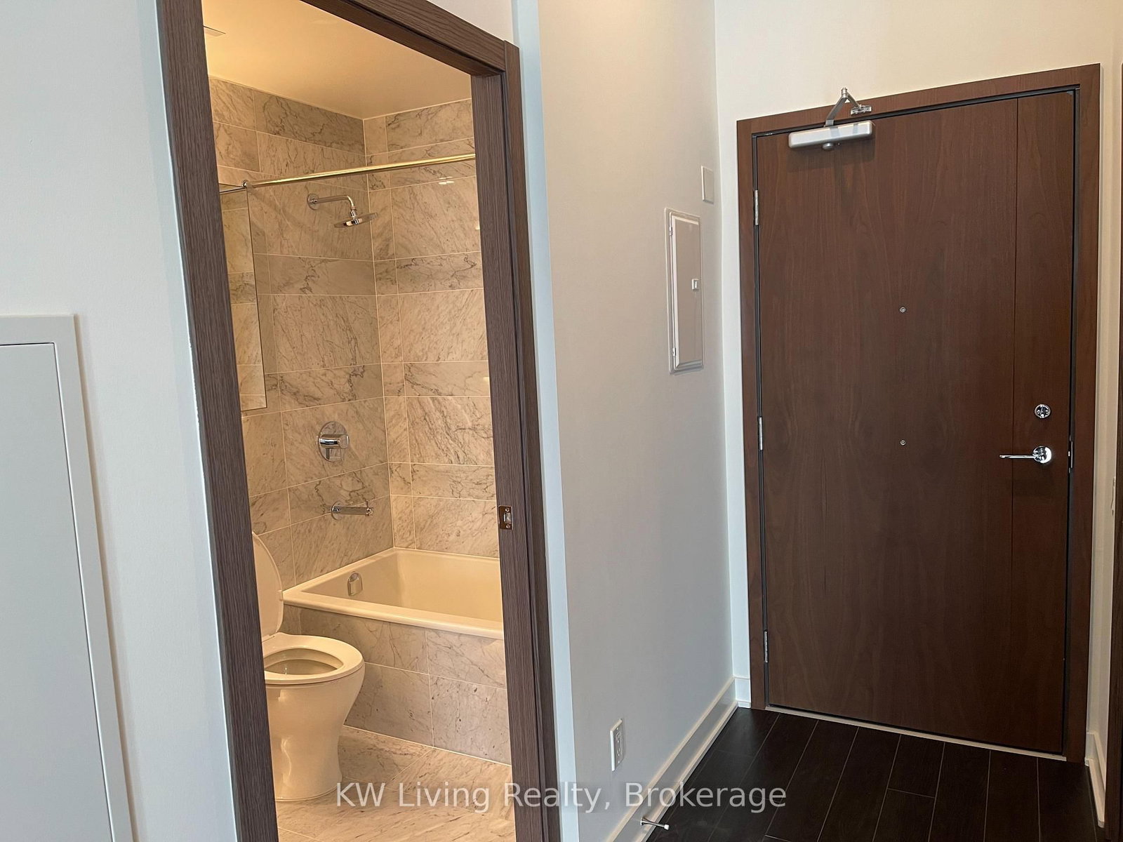 19 Bathurst Street, Unit 4210 - Photo 14