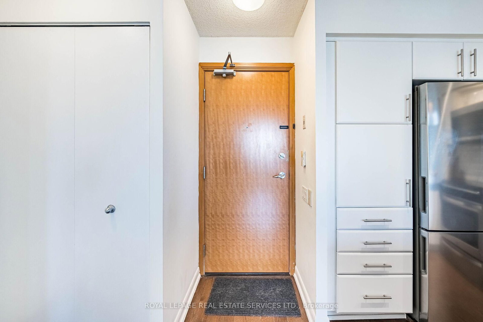 33 Sheppard Avenue E, Unit 2505 - Photo 6
