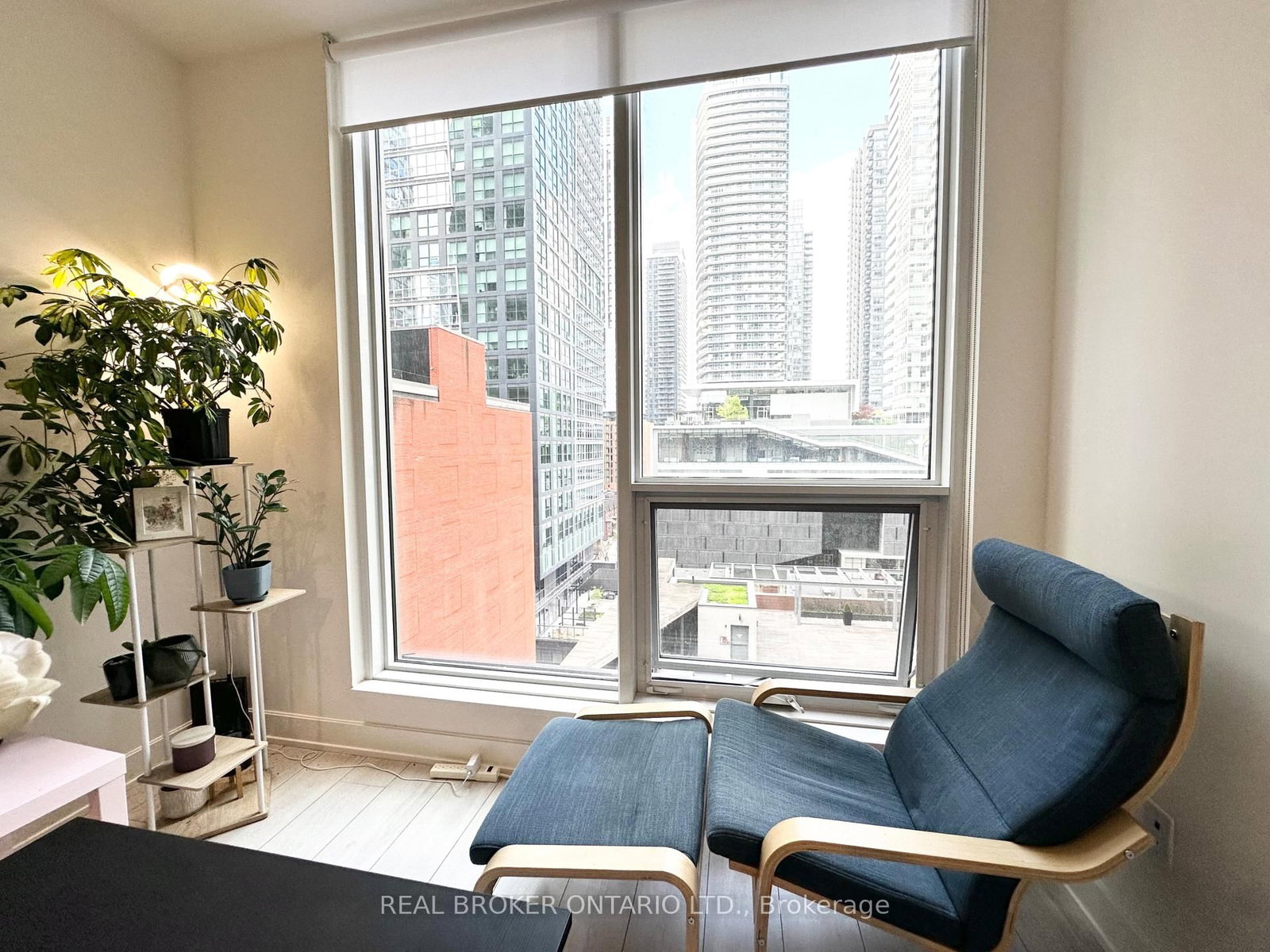 15 Mercer Street, Unit 818 - Photo 11