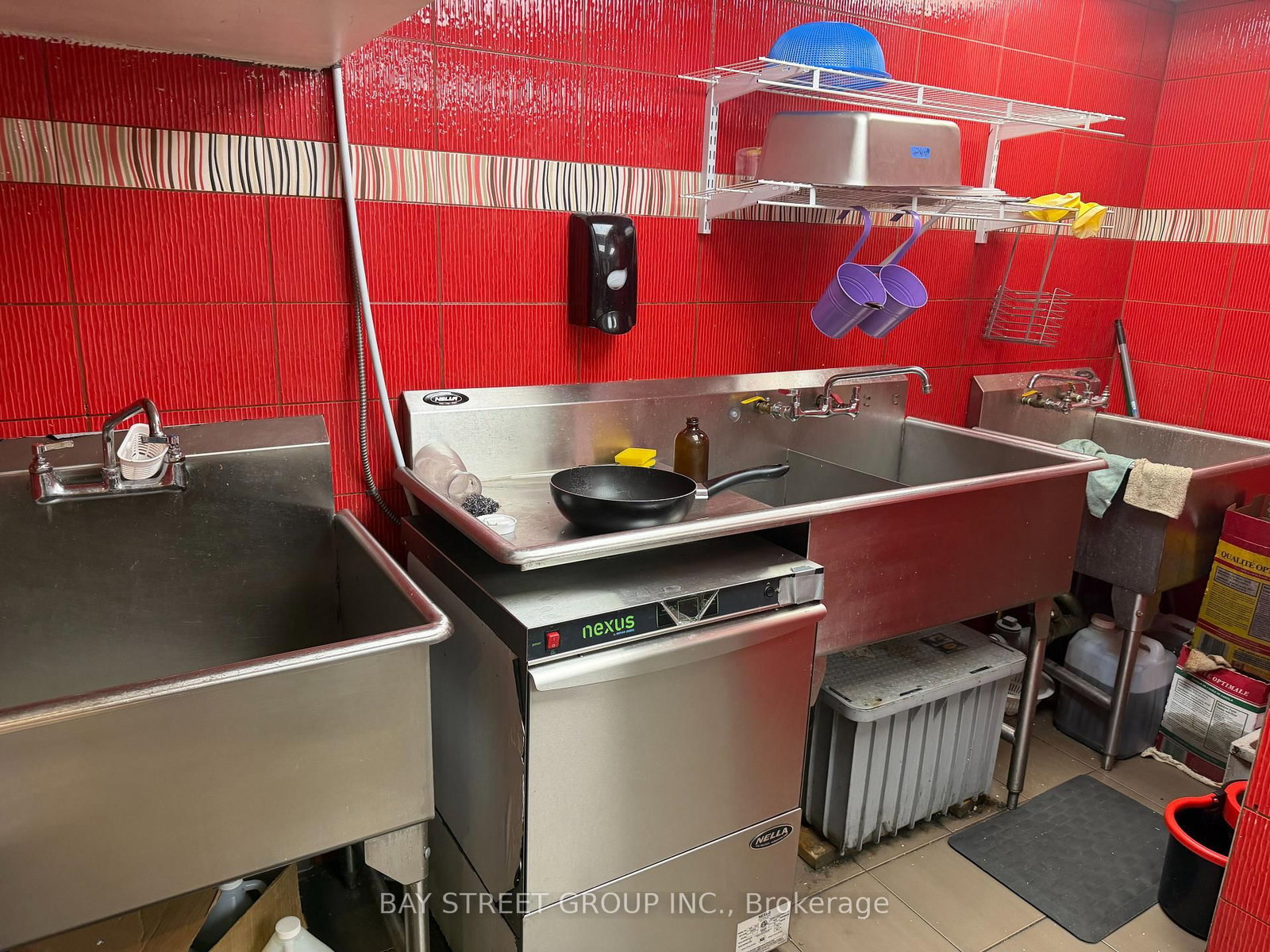 5 Northtown Way, Unit 5-6 - Photo 17