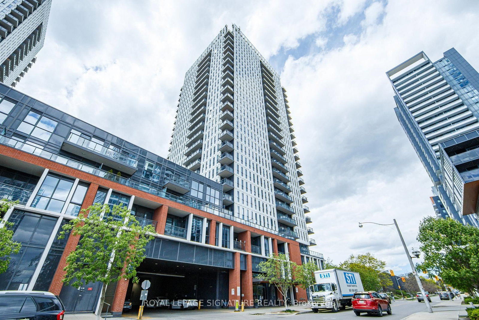 170 Sumach Street, Unit 1909