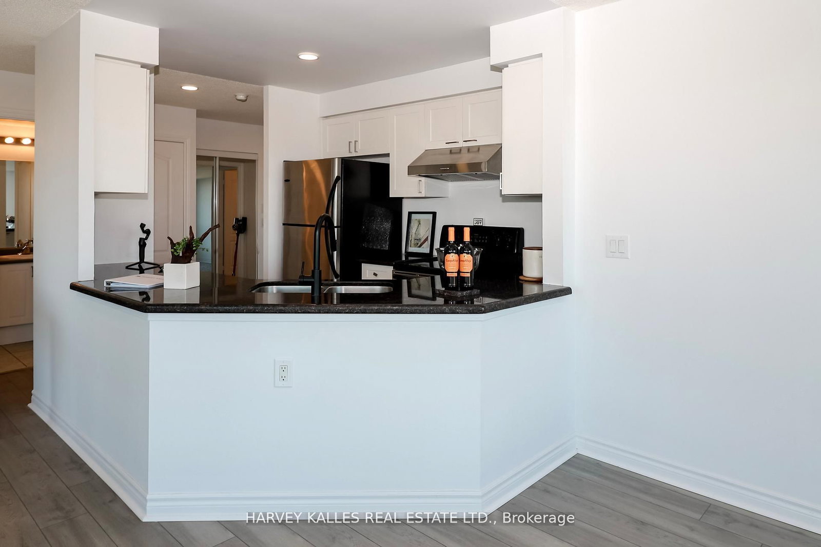 1030 Sheppard Avenue W, Unit 803 - Photo 18