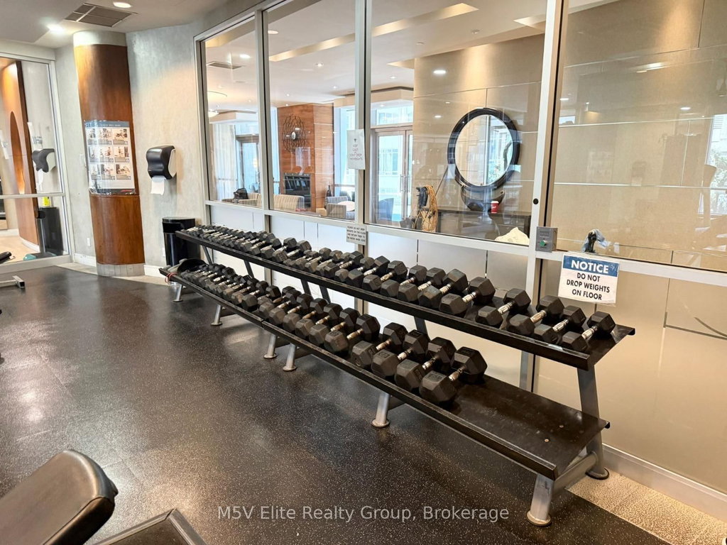 511 - 761 Bay Street 5