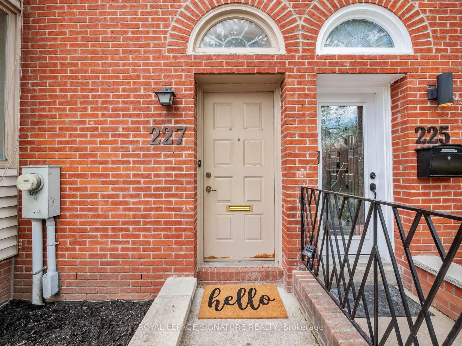 227 Berkeley Street - Photo 3