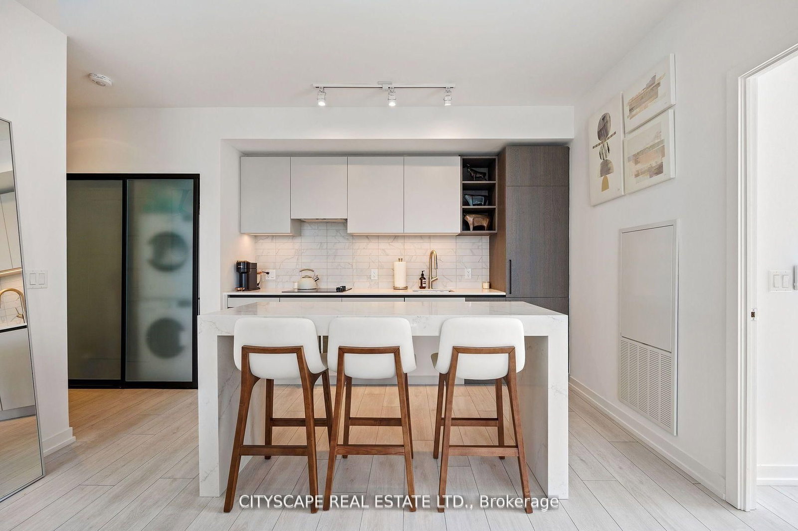 55 Mercer Street S, Unit 1802 - Photo 17