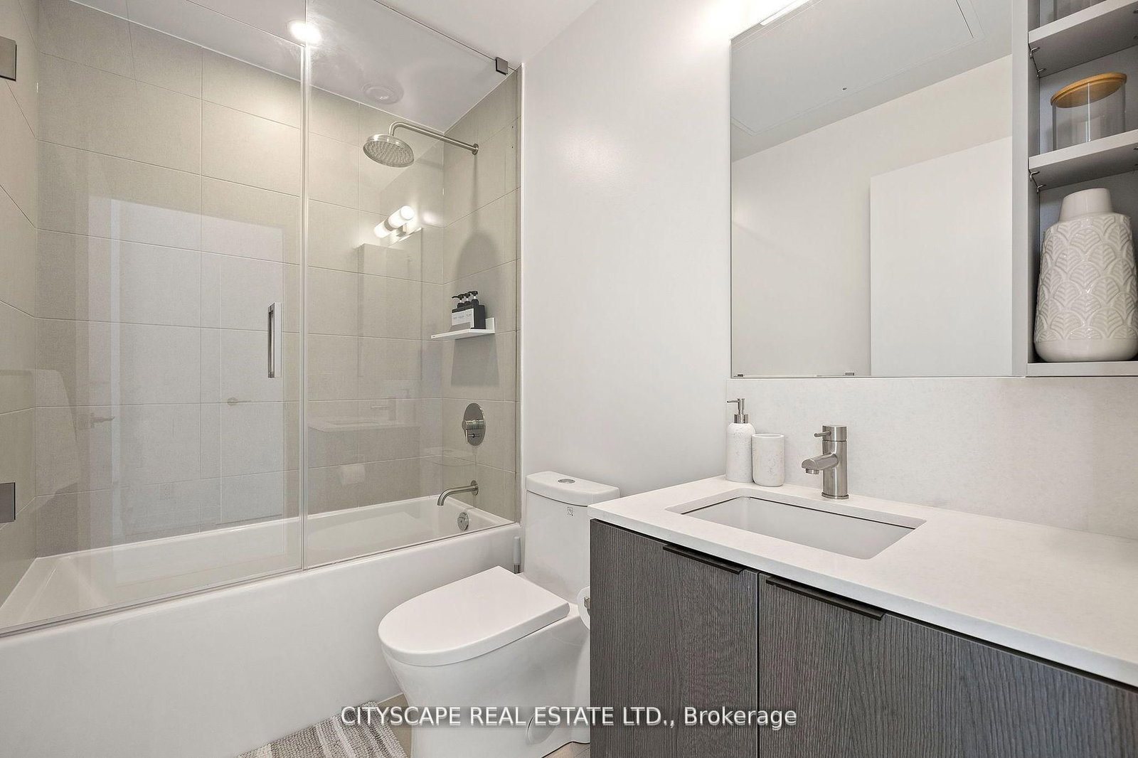 55 Mercer Street S, Unit 1802 - Photo 5