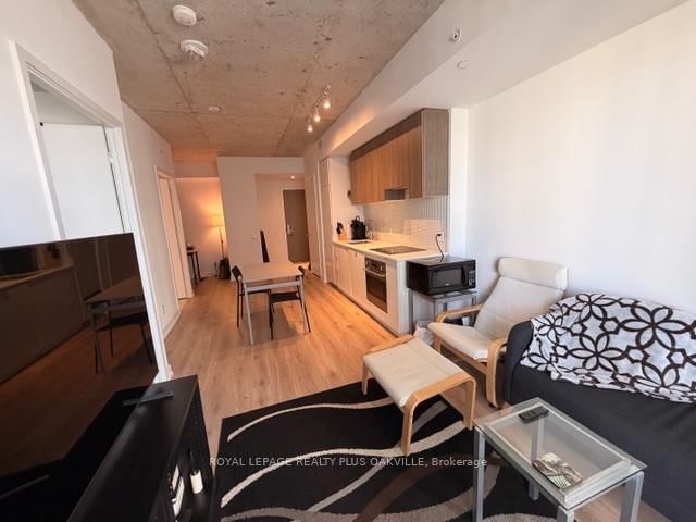 161 Roehampton Avenue, Unit 2008 - Photo 8