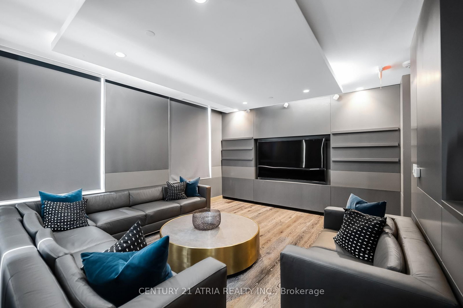 45 Charles Street E, Unit 601 - Photo 11