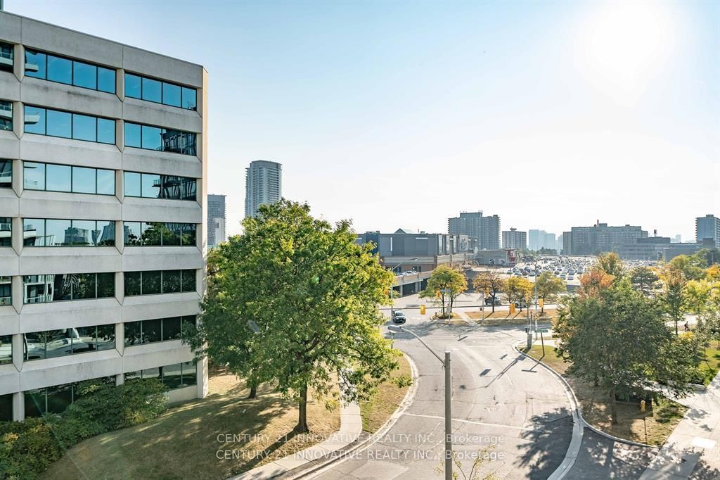 180 Fairview Mall Drive, Unit 517 - Photo 27