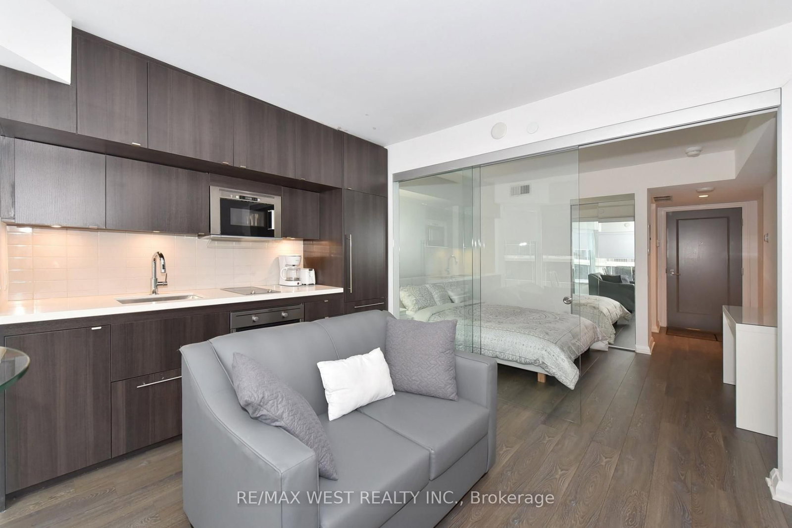 155 Yorkville Avenue, Unit 1209 - Photo 3