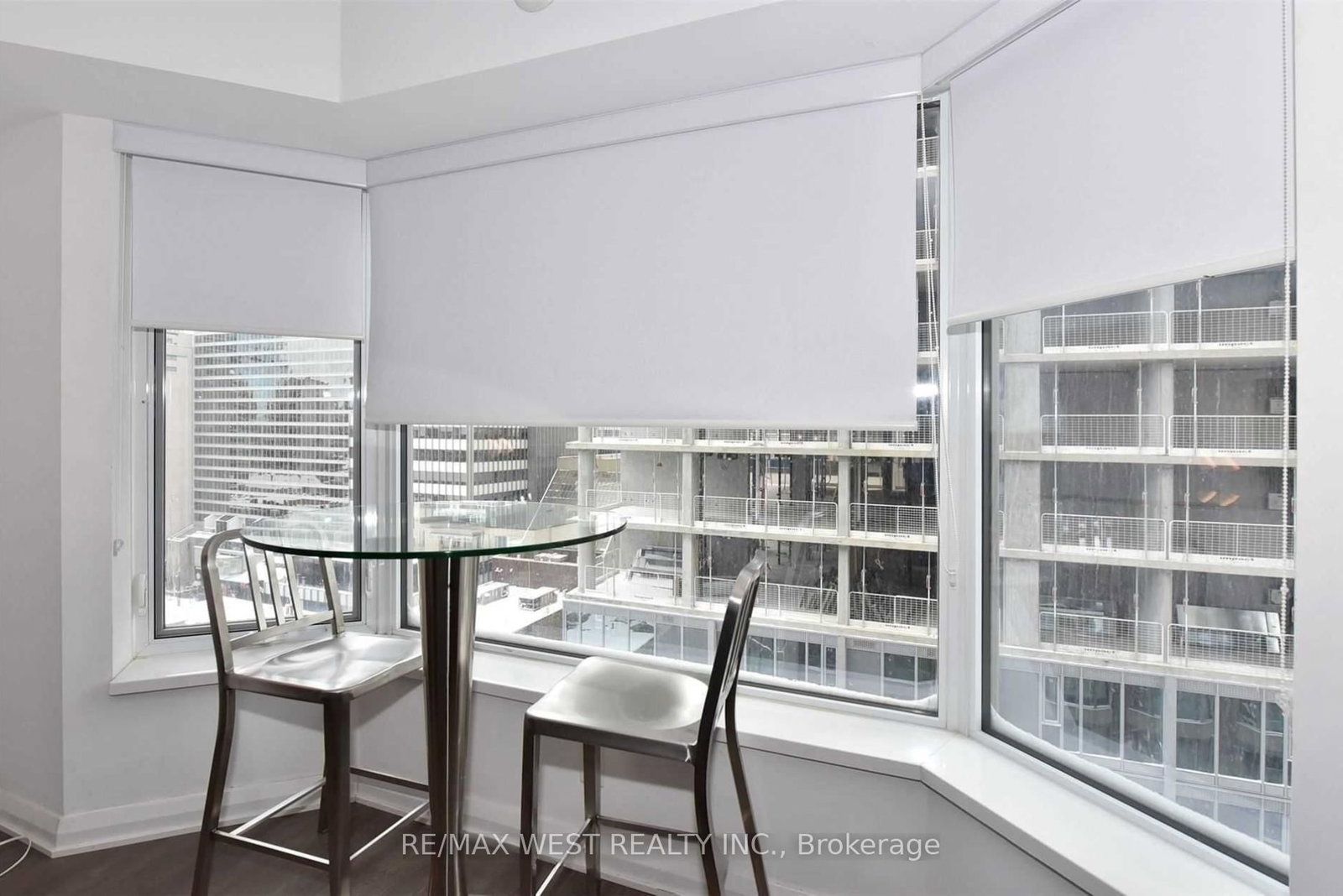 155 Yorkville Avenue, Unit 1209 - Photo 4