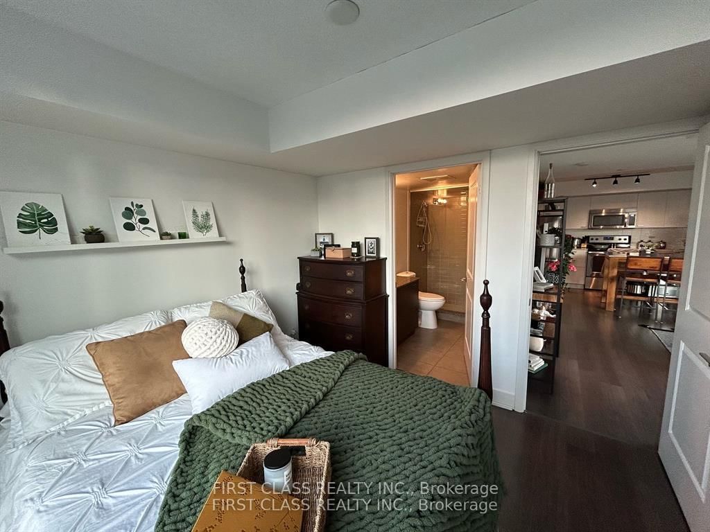 88 Sheppard Avenue E, Unit 1008 - Photo 7