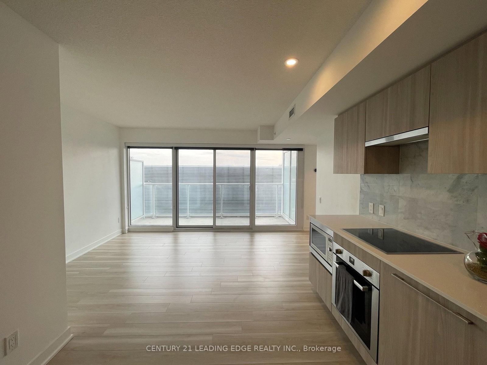 17 BATHURST Street, Unit 1502 - Photo 4