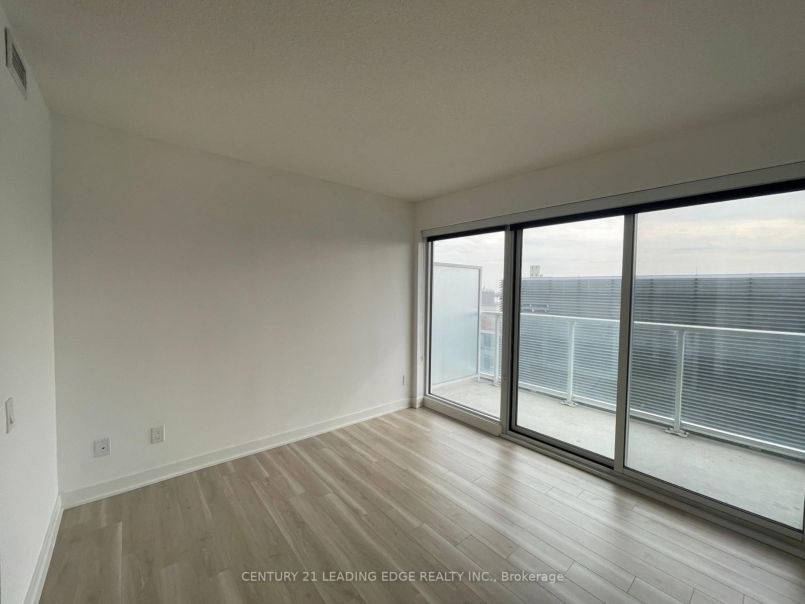 17 BATHURST Street, Unit 1502 - Photo 6