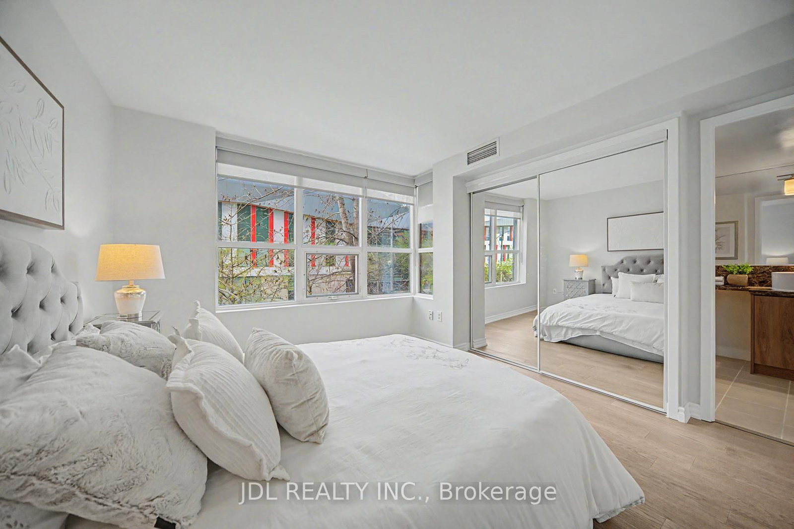 31 Brunel Court, Unit Th8 - Photo 15