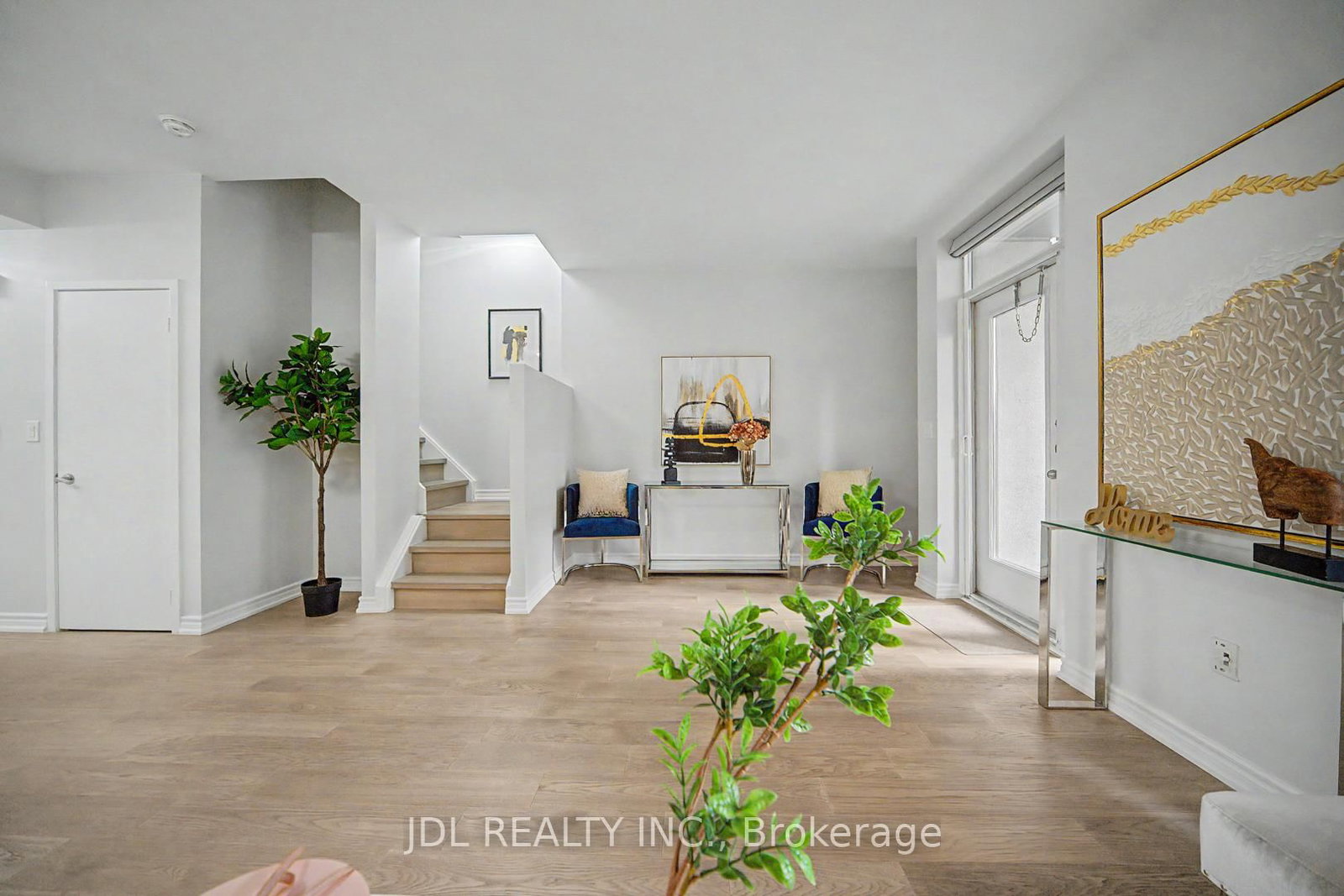 31 Brunel Court, Unit Th8 - Photo 5