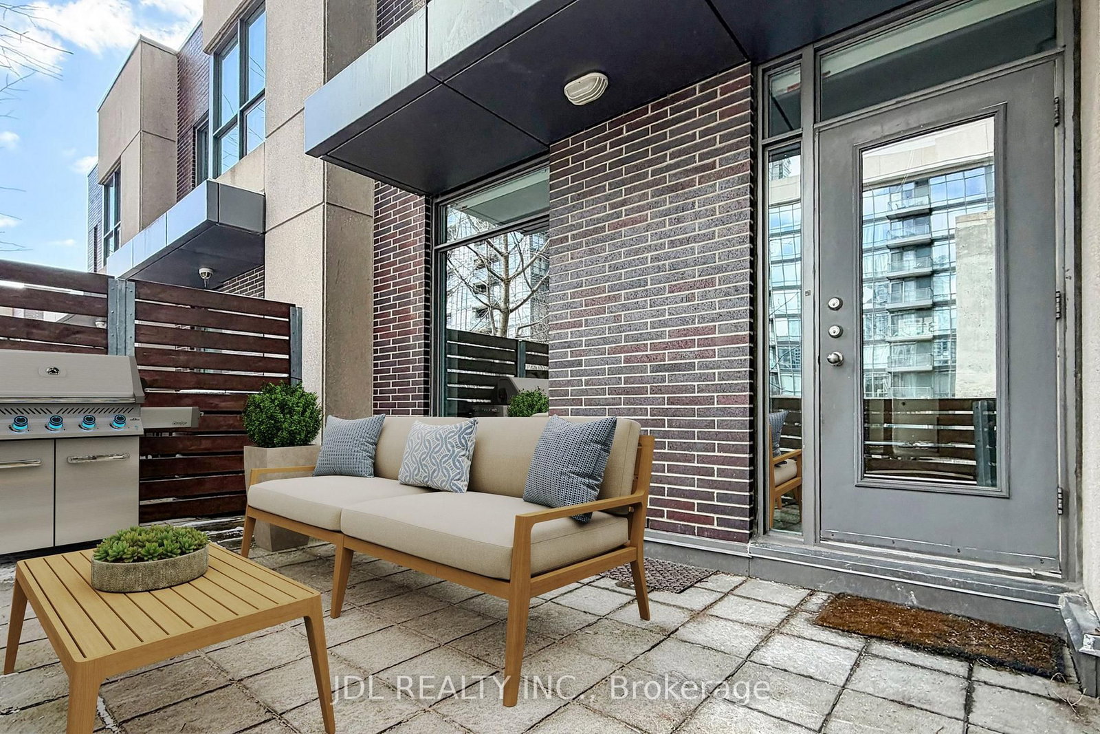 31 Brunel Court, Unit Th8 - Photo 28