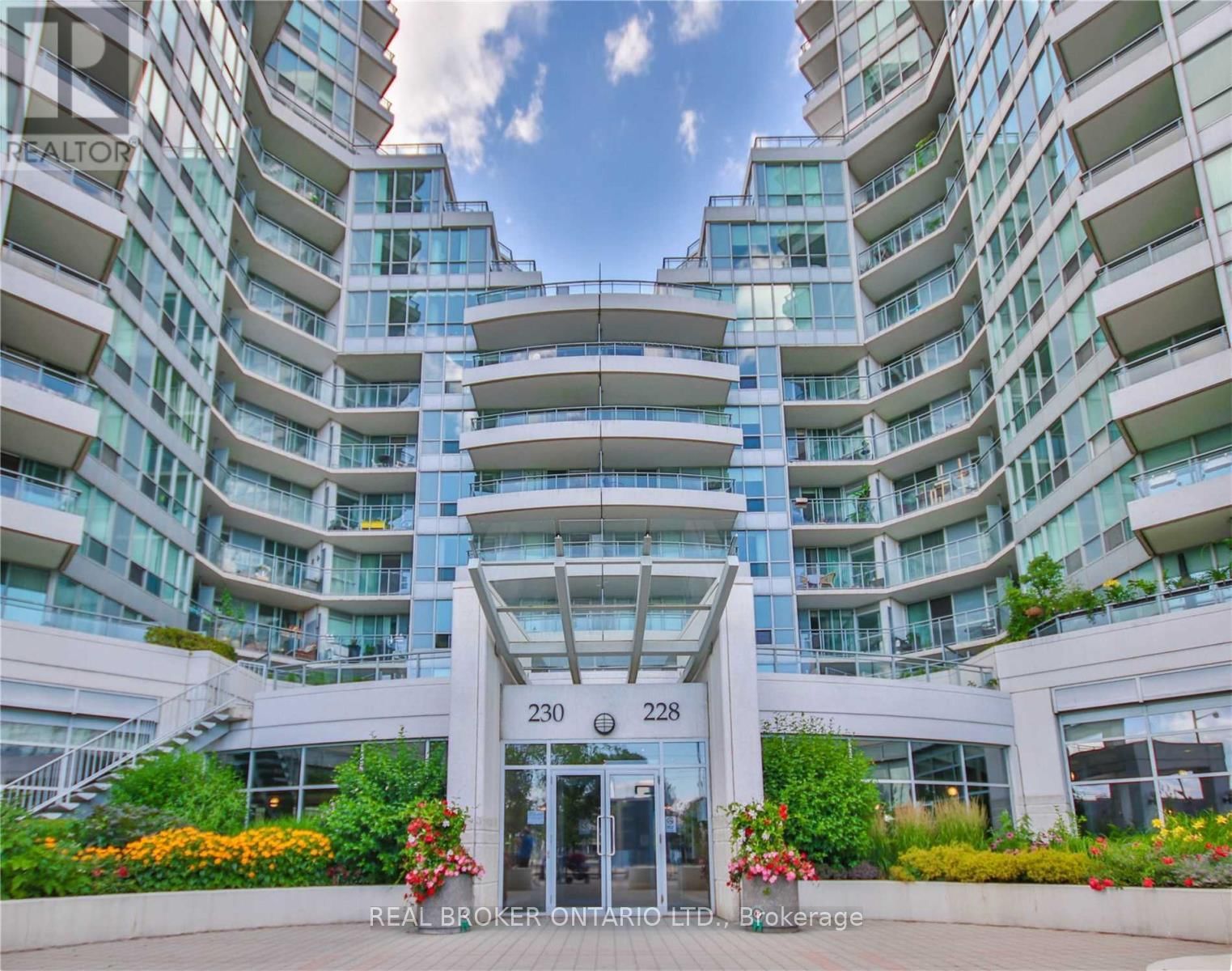 228 Queens Quay W, Unit 1501 - Photo 2
