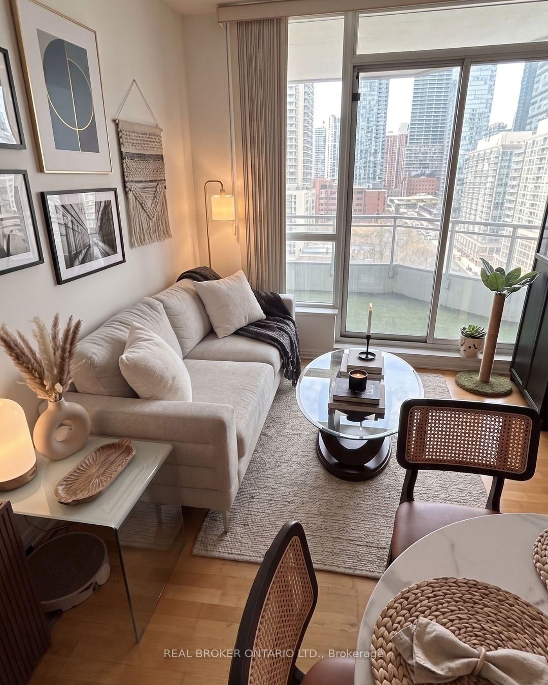 228 Queens Quay W, Unit 1501 - Photo 3