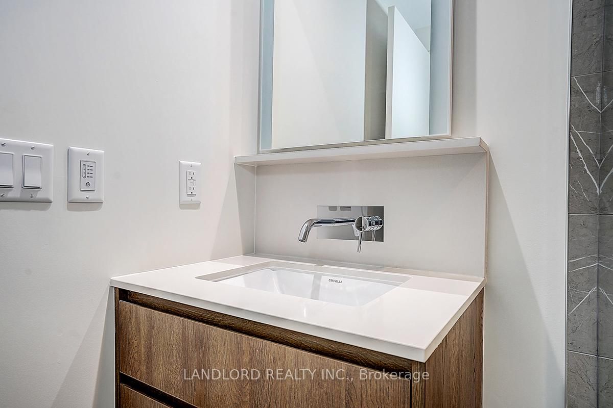 322 Dupont Street, Unit 202 - Photo 38