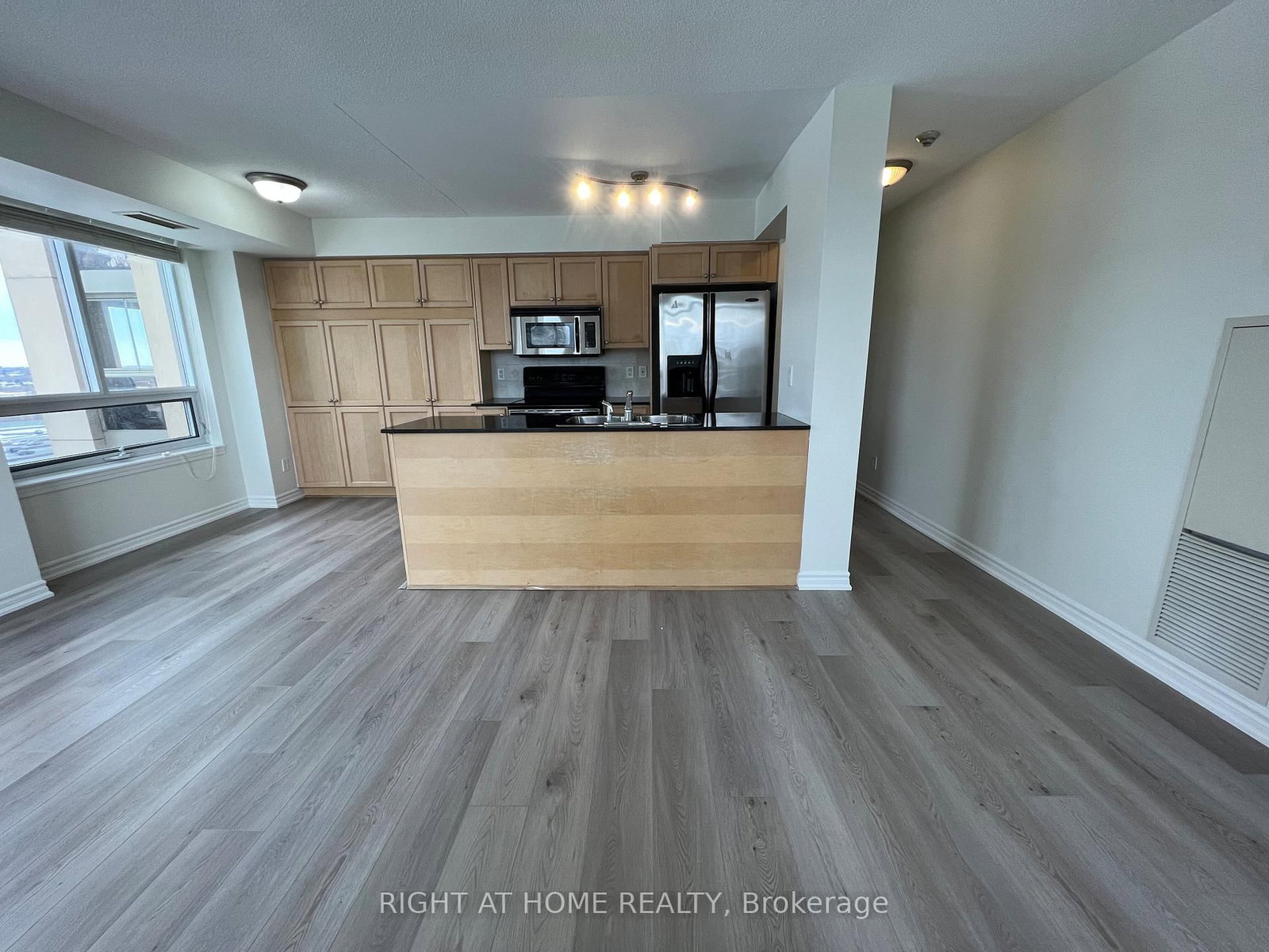 18 Kenaston Gardens, Unit 1007 - Photo 3