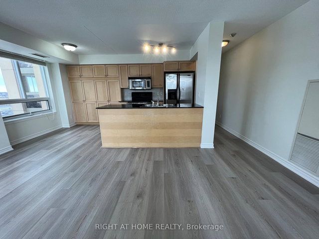 1007 - 18 Kenaston Gardens