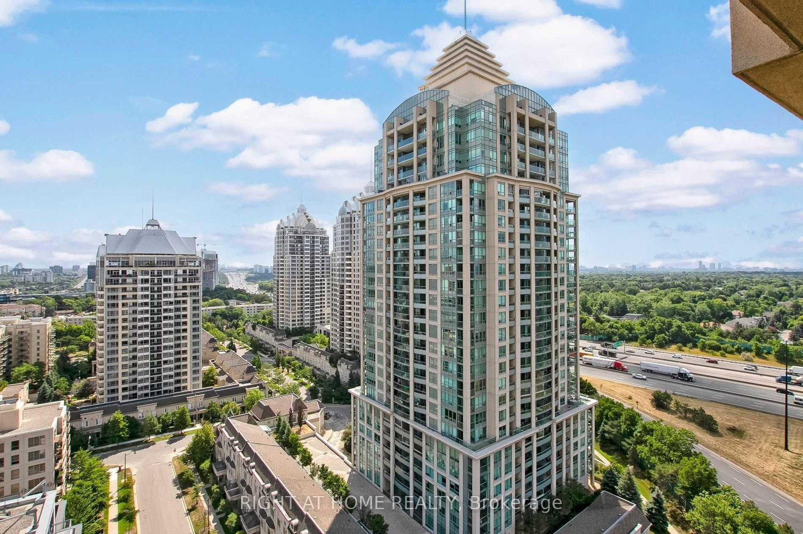 18 Kenaston Gardens, Unit 1007 - Photo 39