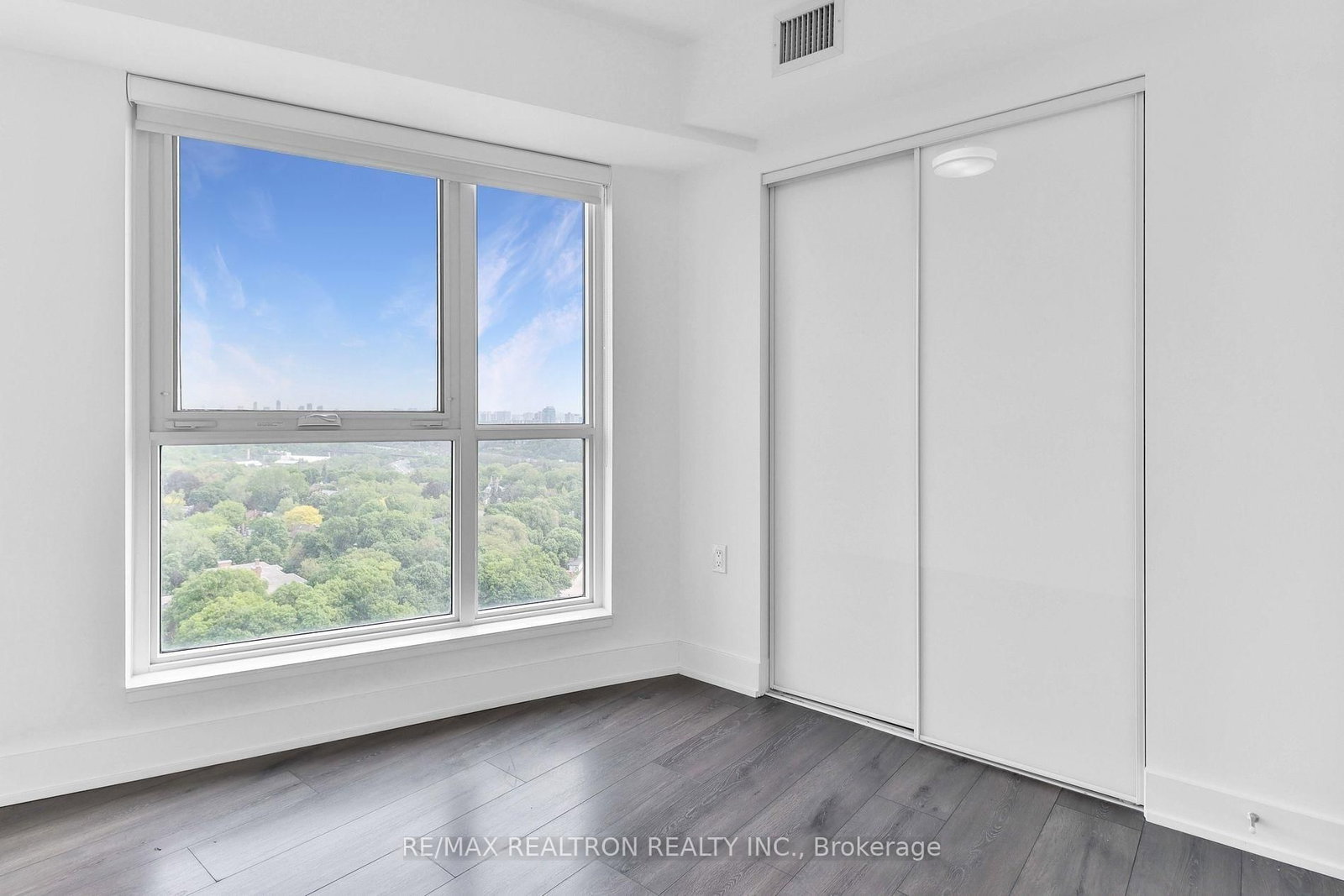 585 Bloor Street E, Unit 1117 - Photo 18