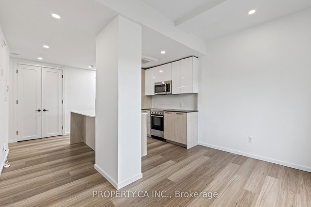 304 - 1989 Yonge Street E