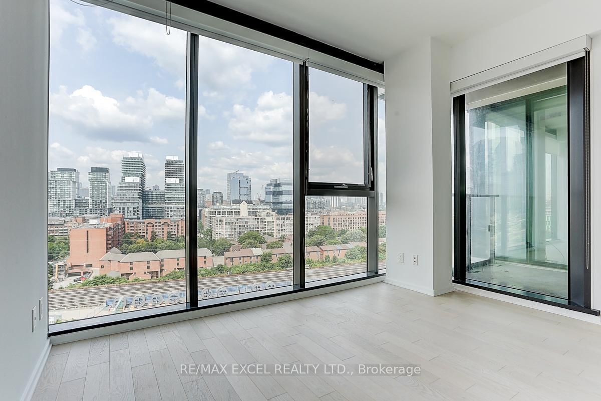 16 Bonnycastle Street, Unit 1103 - Photo 13
