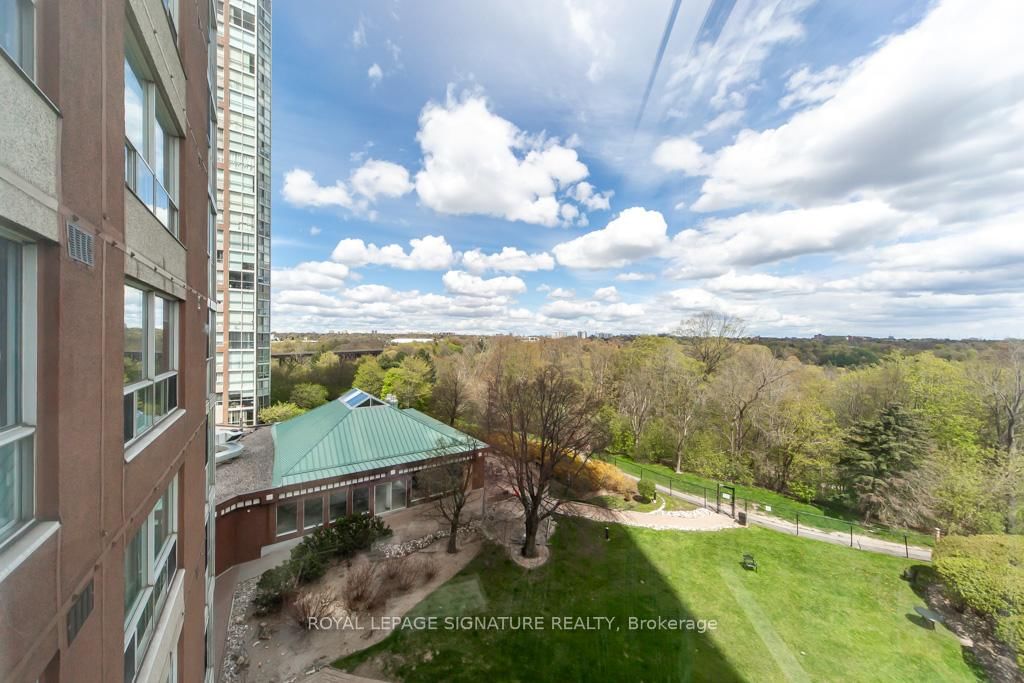 5 Concorde Place, Unit 510 - Photo 14