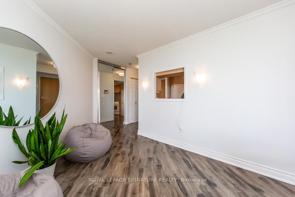 5 Concorde Place, Unit 510 - Photo 18