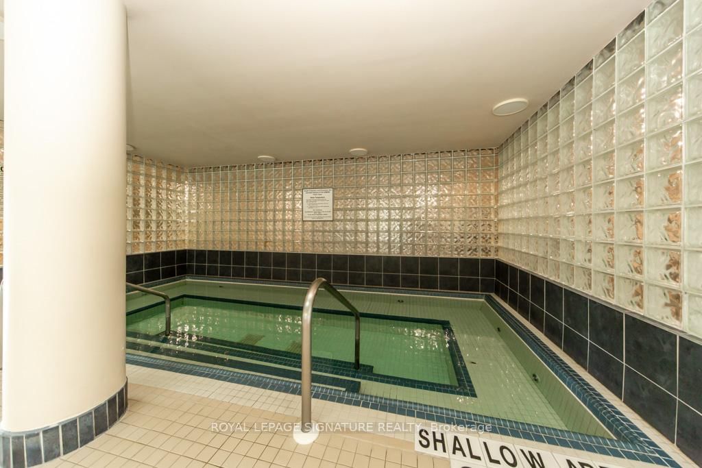 5 Concorde Place, Unit 510 - Photo 33