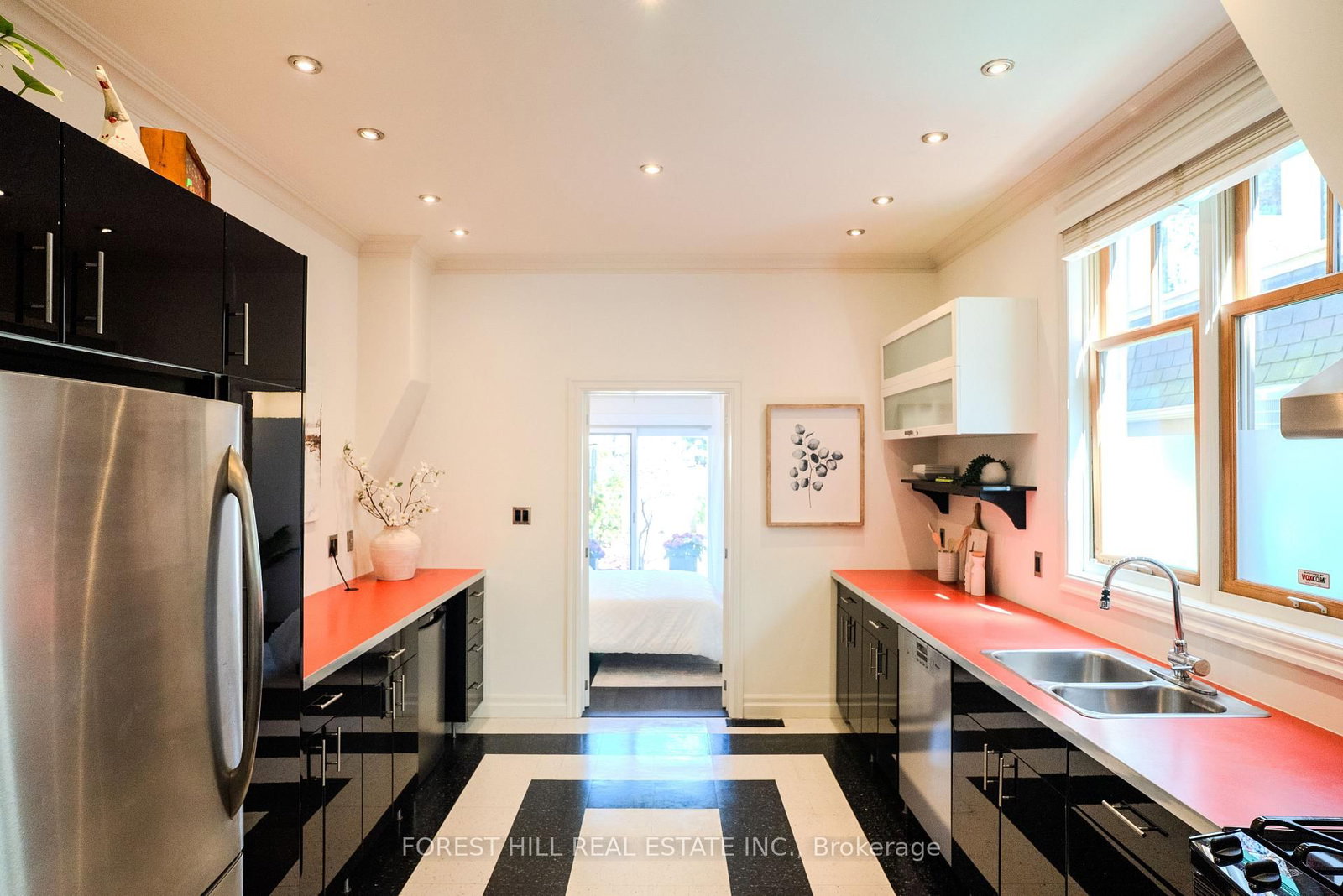 451 Sackville Street - Photo 7