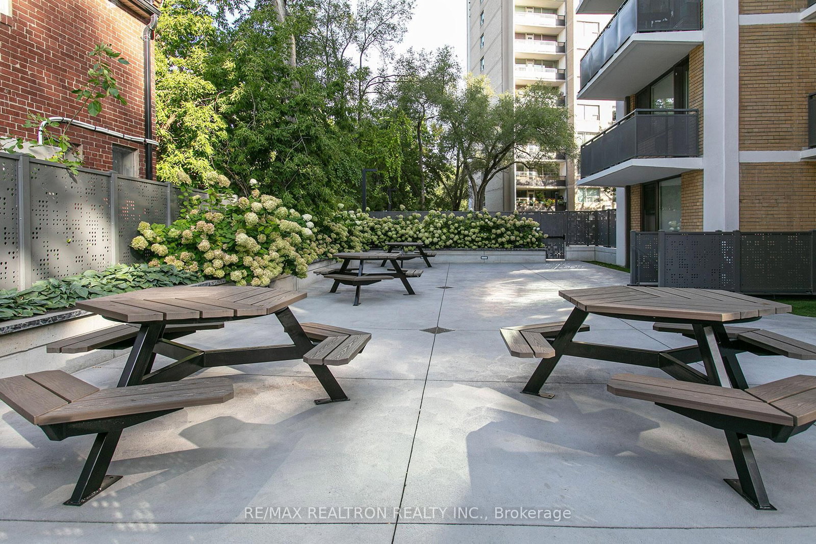 276 St George Street, Unit 709 - Photo 17