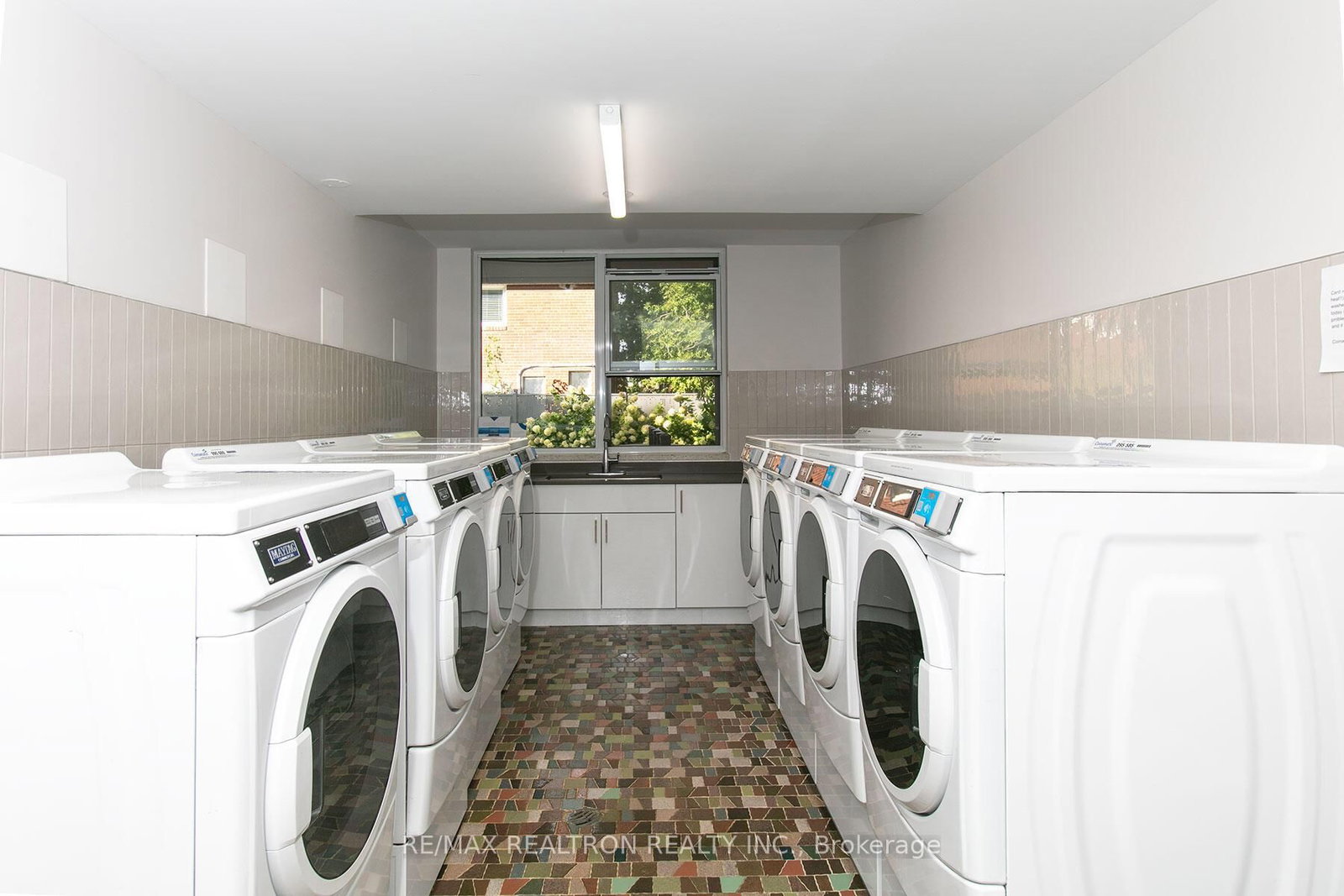 276 St George Street, Unit 709 - Photo 20