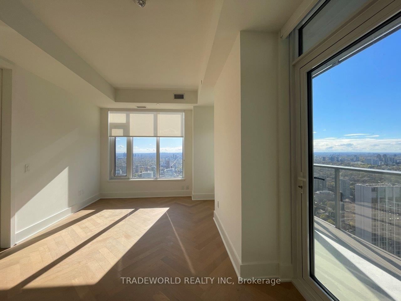 11 Yorkville Avenue, Unit 5302 - Photo 9