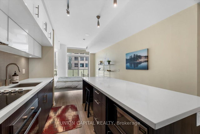 2803 - 8 Mercer Street