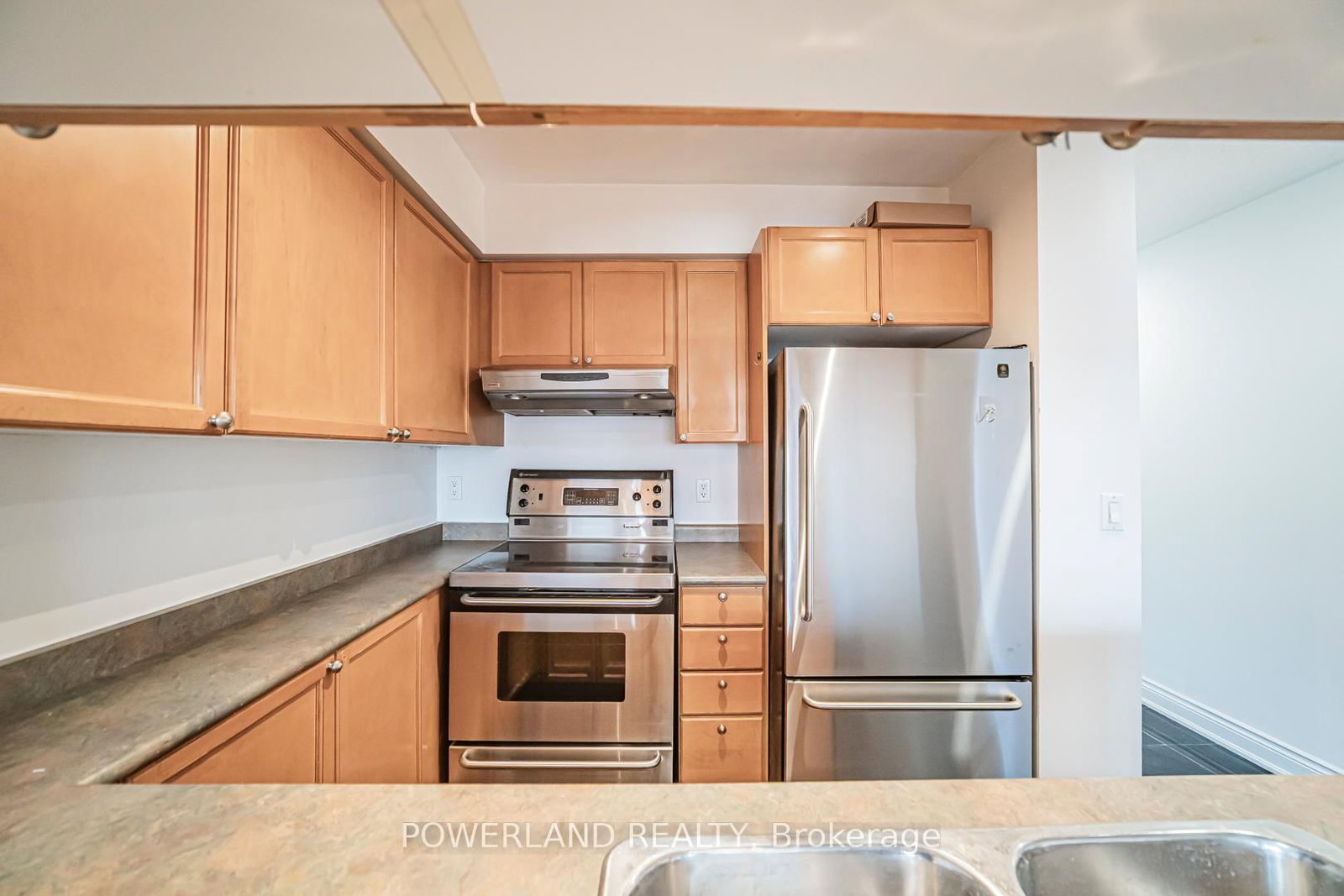 909 Bay Street, Unit 208 - Photo 19